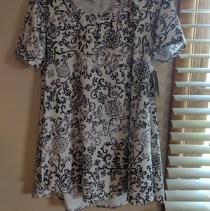 LulaRoe perfect tee